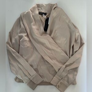 Gracia Cream Blouse with V-Neck